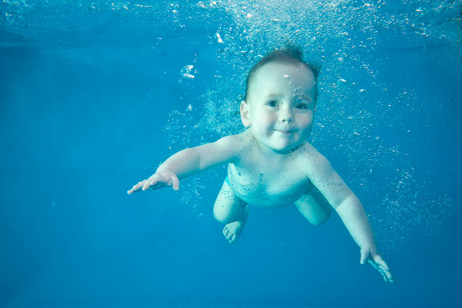 dorset-portrait-photographer-underwater-baby-2434873102